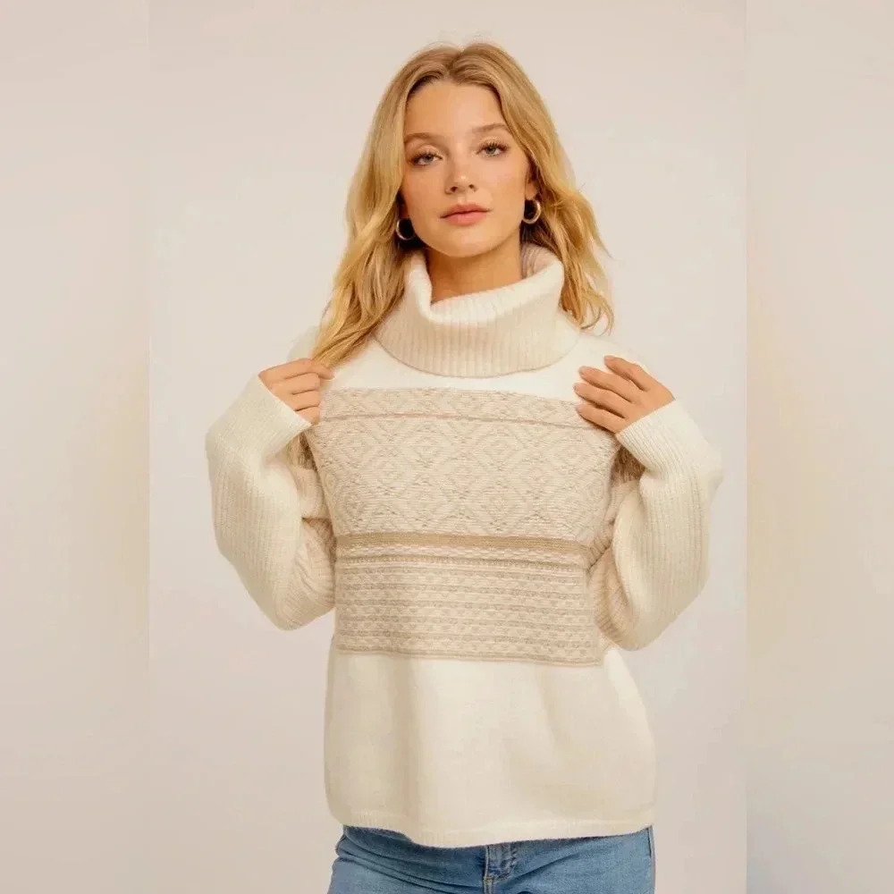 🆕 Hem & Thread Turtle Neck Sweater‎ SZ SM